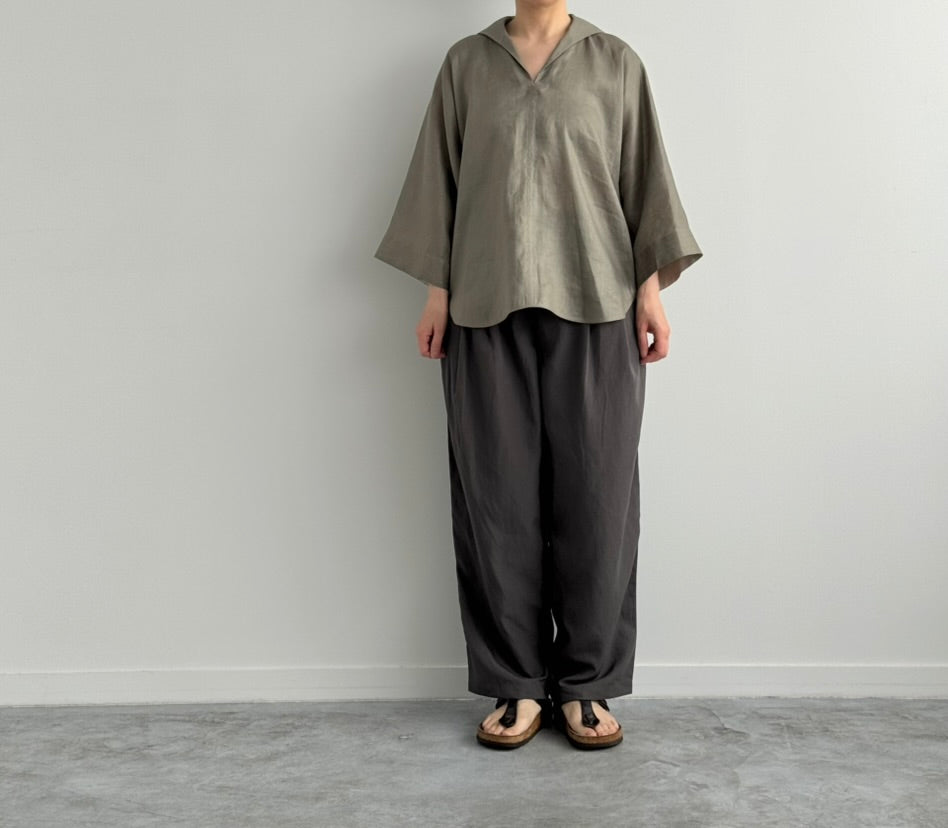 リネンのセーリングSH　CHEVAL plus シャツ　通販　取扱店　KHAKI　着画