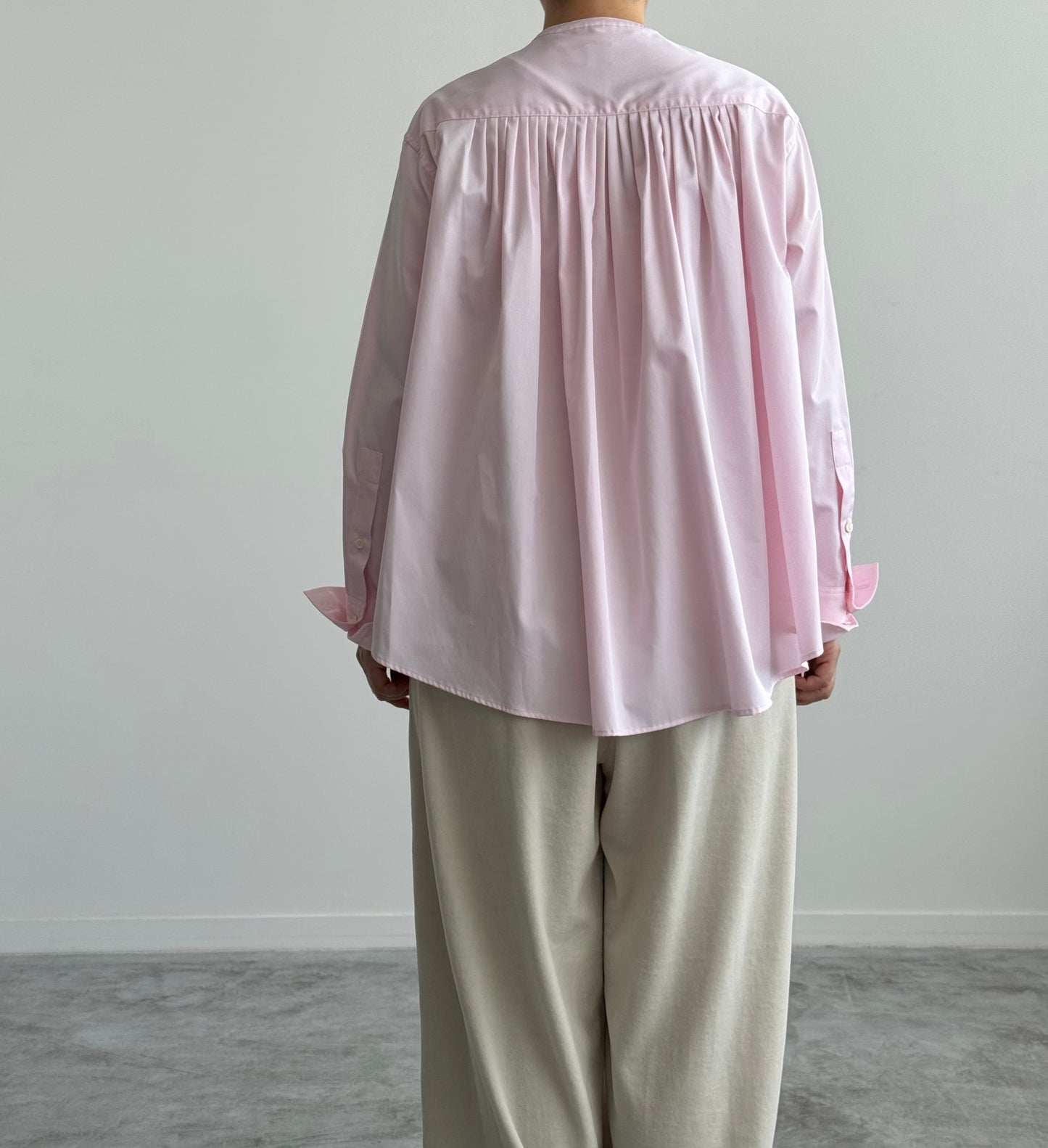 NEW MANY TUCK SHIRT