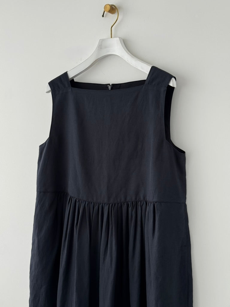 VISCOSE LINEN NO SLEEVE COCOON DRESS (DARK NAVY)