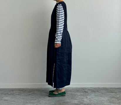 ピンタックワンピース　Porter des boutons ポルテデブトン　通販　取扱店　着画　ネイビー　横