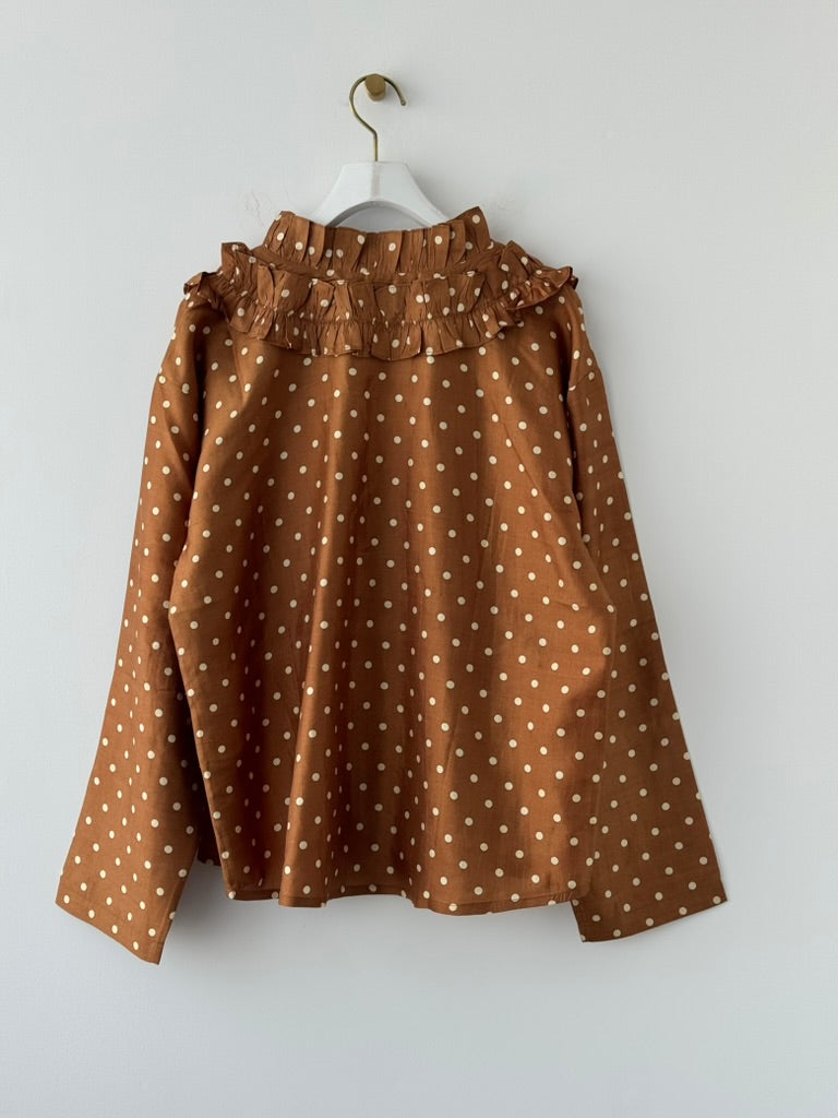 FRILL CAPE