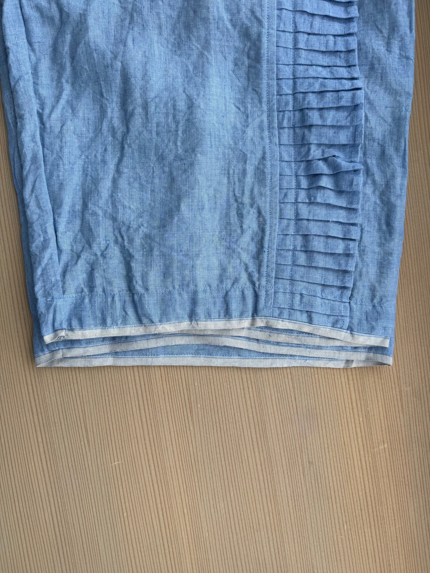 RUFFLE TUCK PANTS