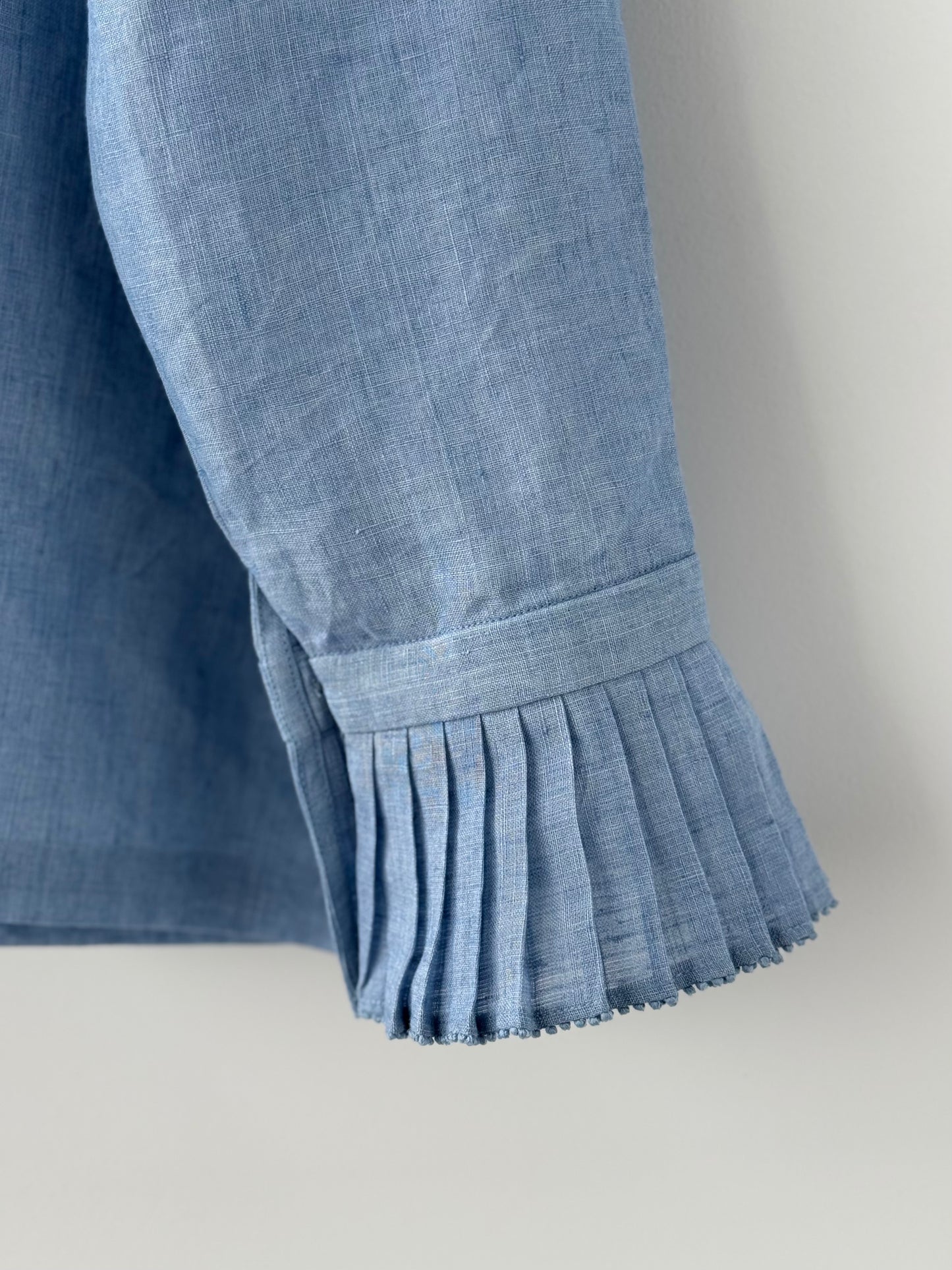 TUCK COLLAR BLOUSE
