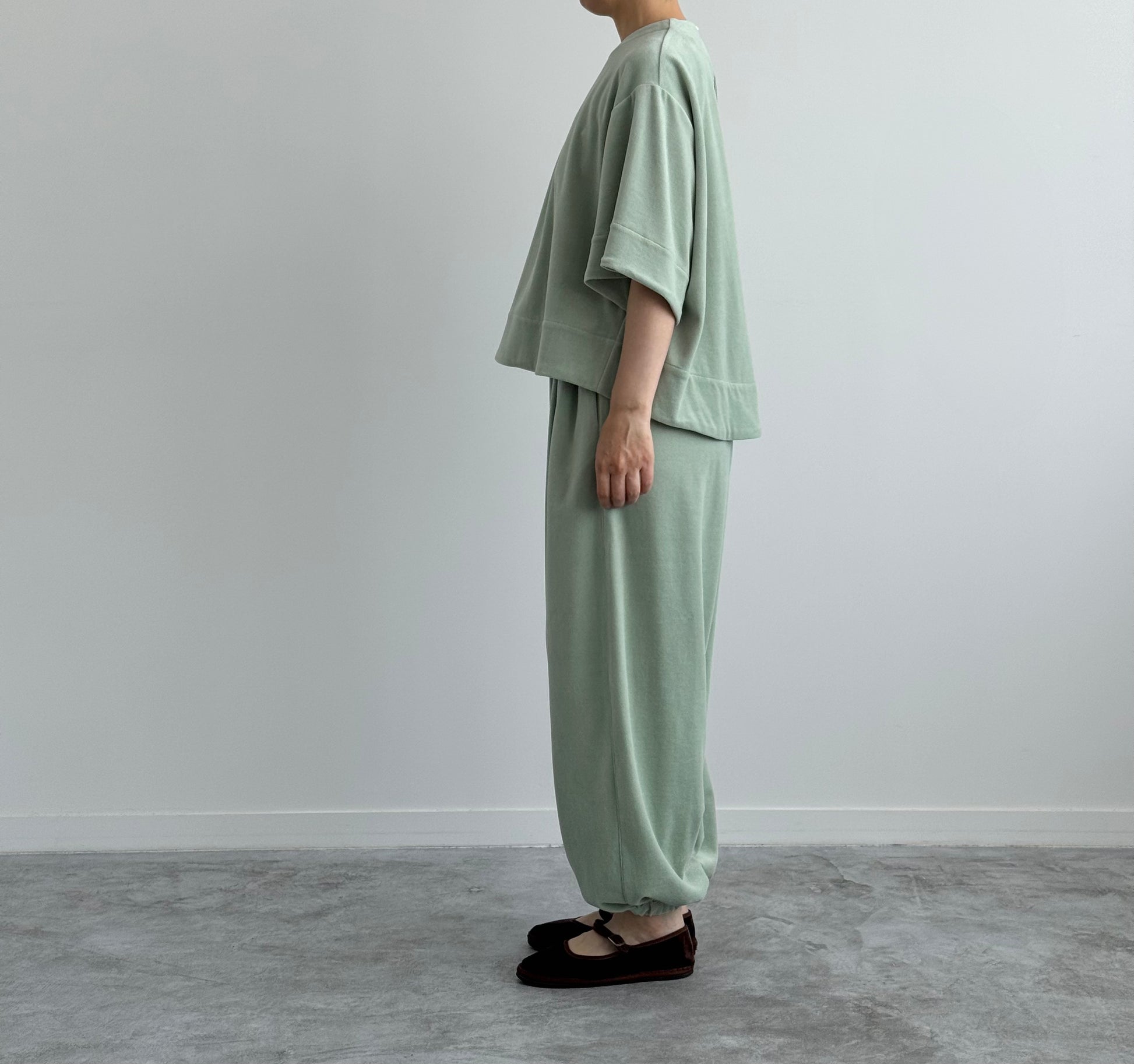 HALF SLEEVE TOPS　TENNE HANDCRAFTED MODERN ハーフスリーブトップス　通販　広島　着画　横