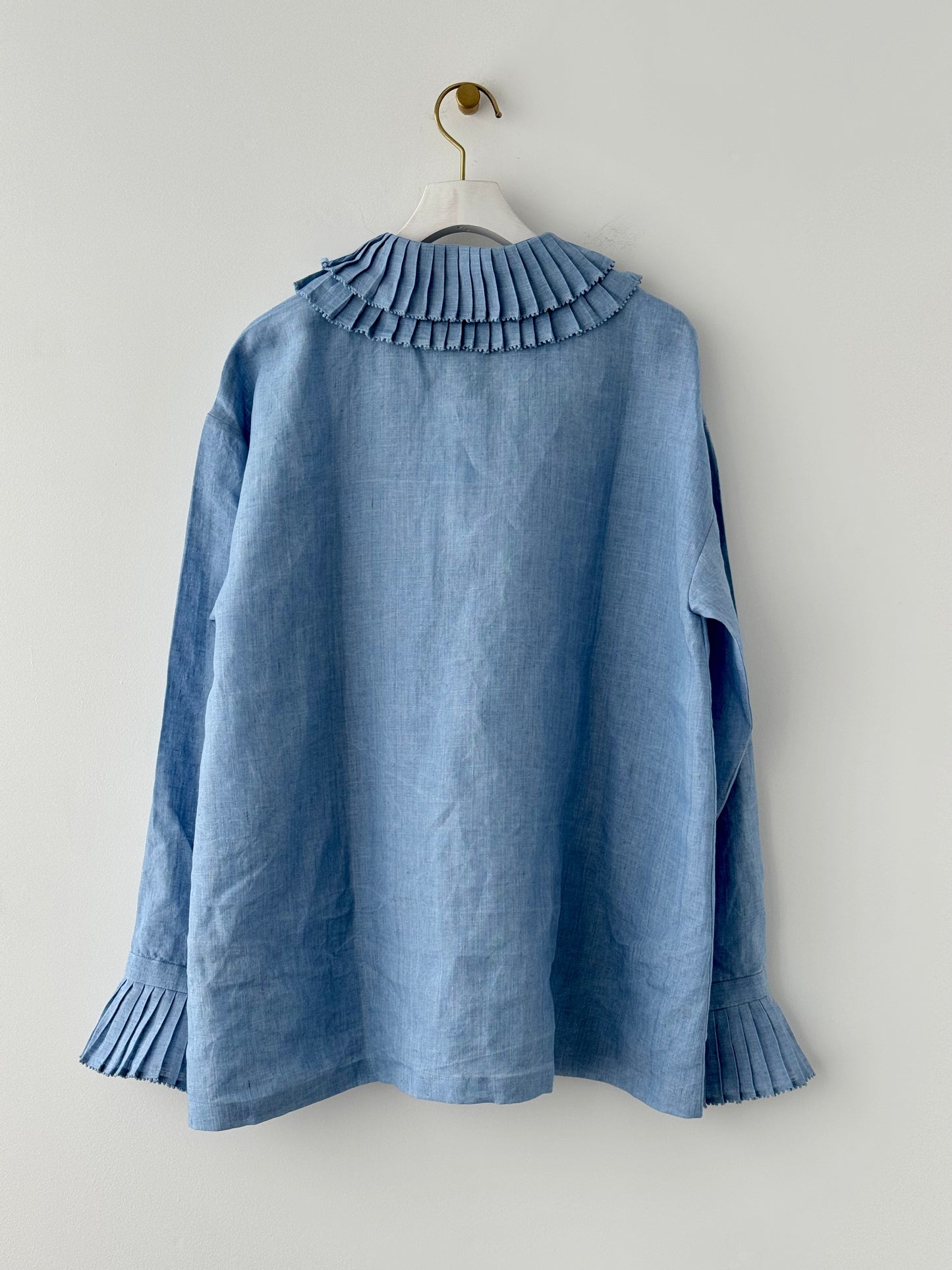 TUCK COLLAR BLOUSE