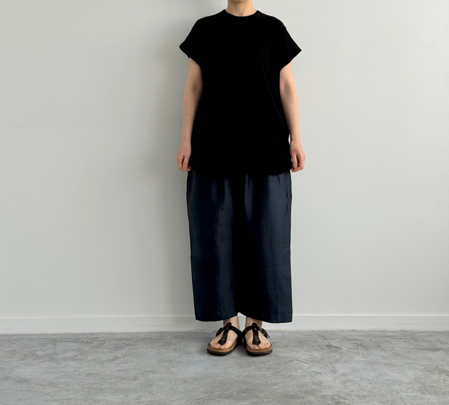 EVERYDAY PULLOVER Shida カットソー　通販　取扱店　black 着画
