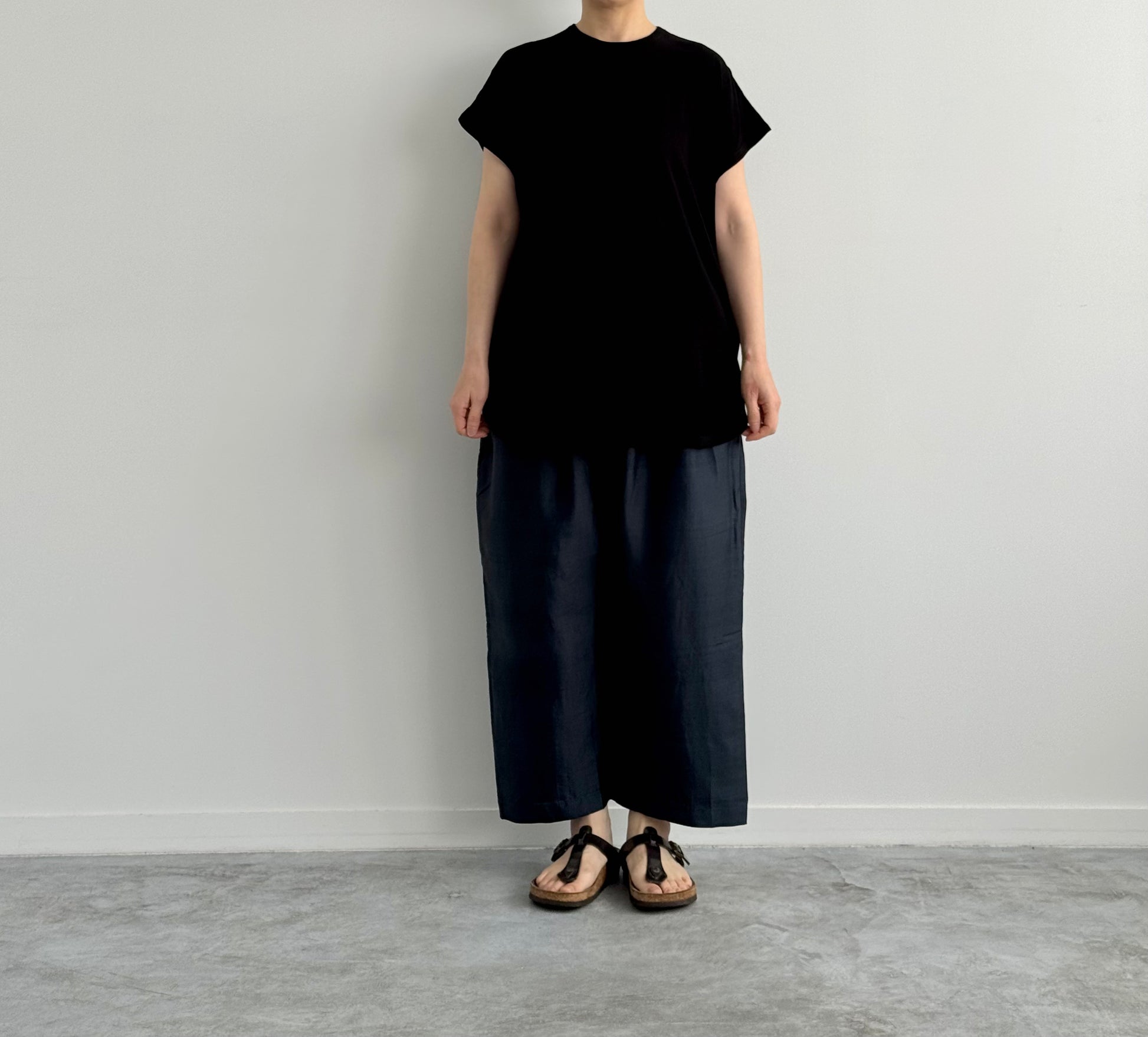 EVERYDAY PULLOVER Shida カットソー　通販　取扱店　black 着画
