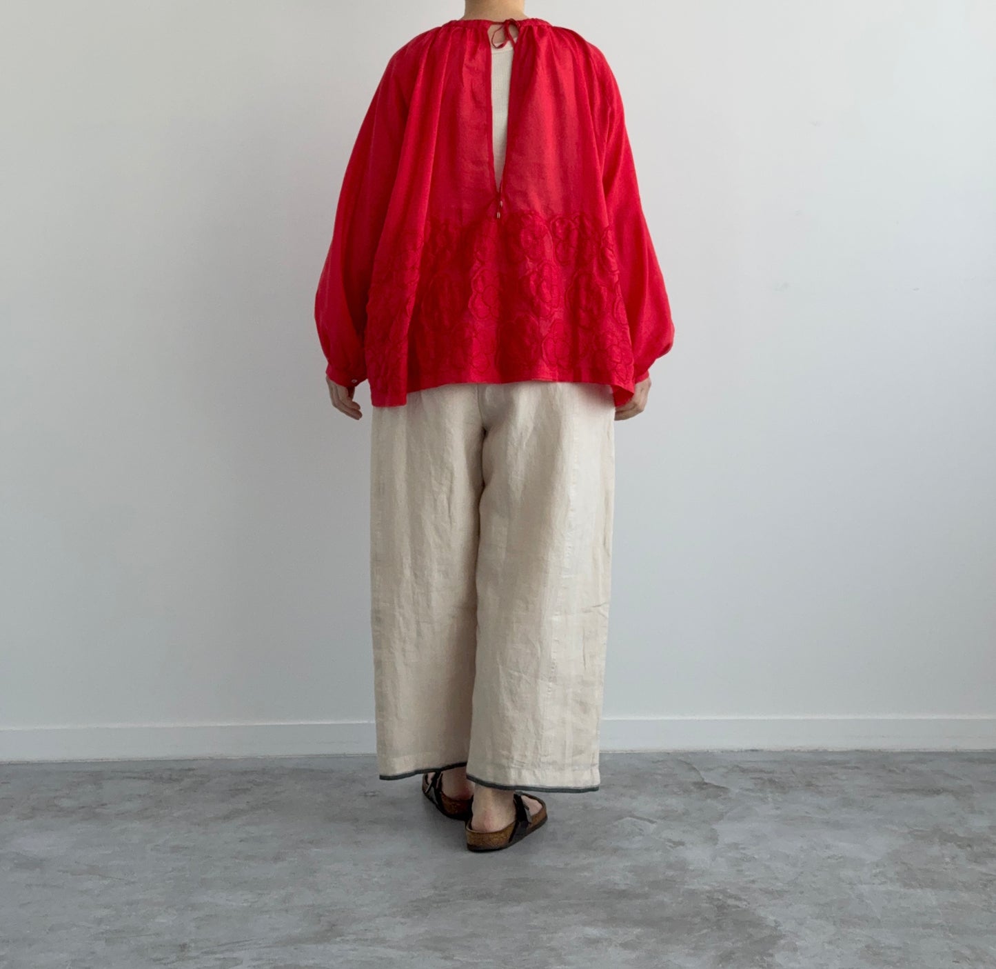 RUFFLE TUCK PANTS