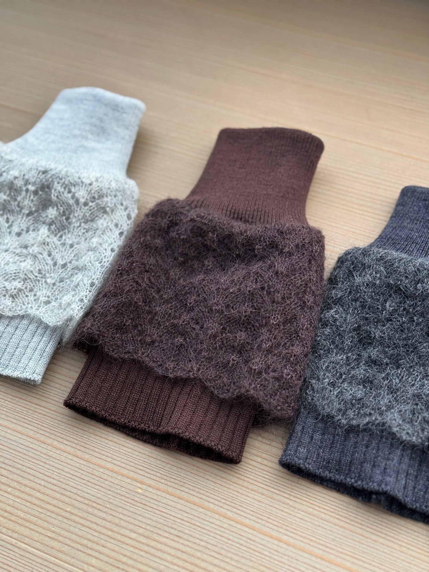 MOHAIR フリルリストウォーマー