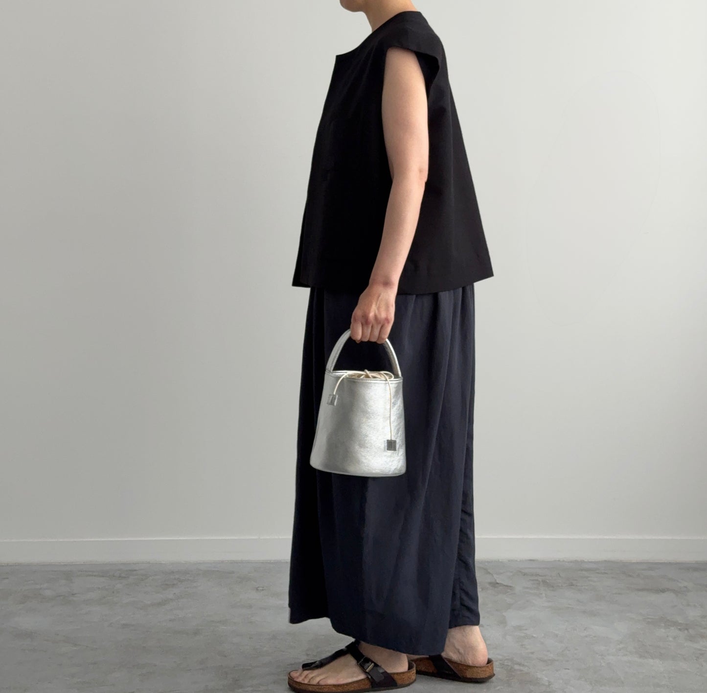 VISCOSE LINEN NO SLEEVE COCOON DRESS (DARK NAVY)