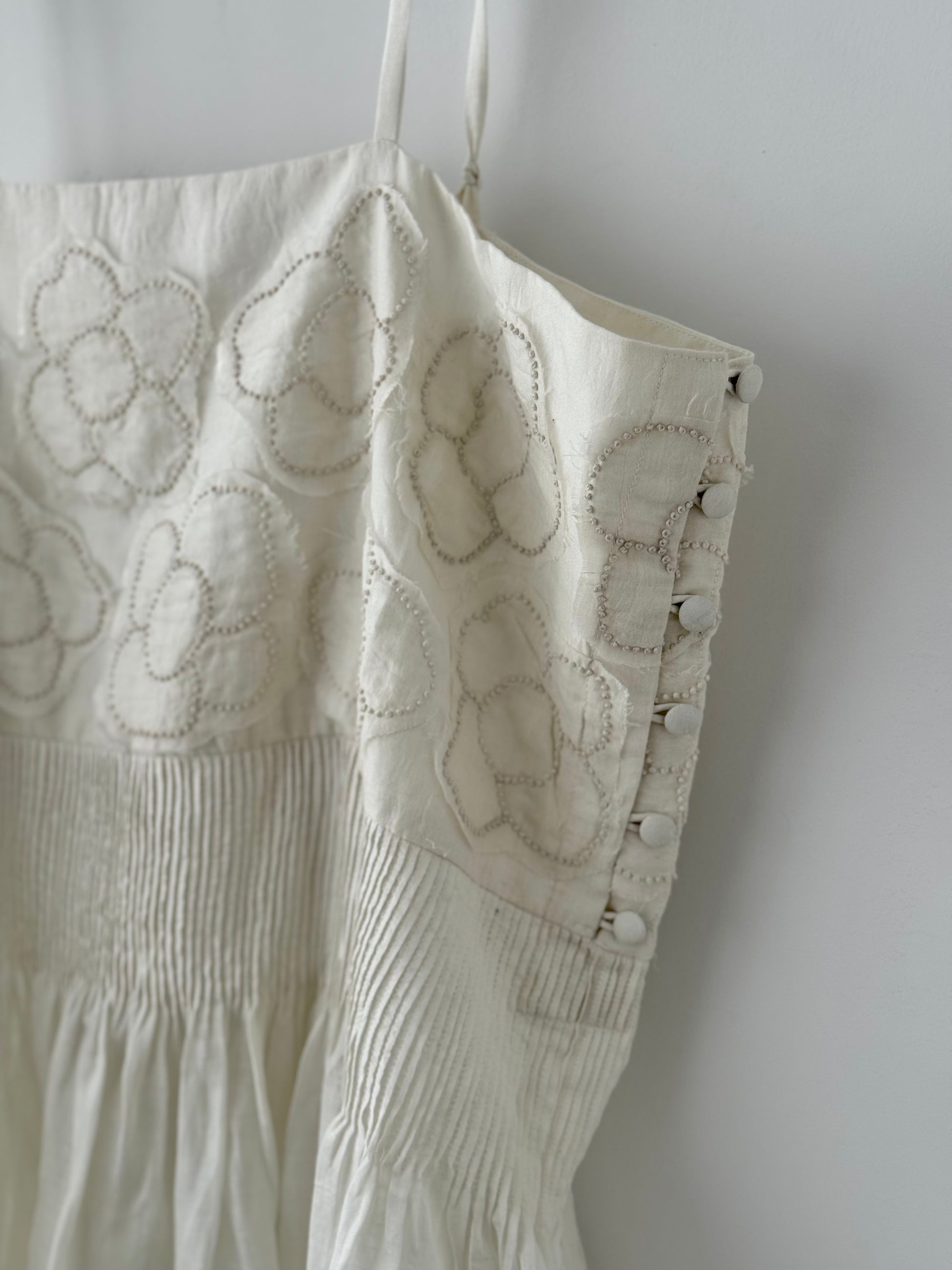 BUNON FLOWER RIBBON SKIRT CHARCOAL 商品画像 white