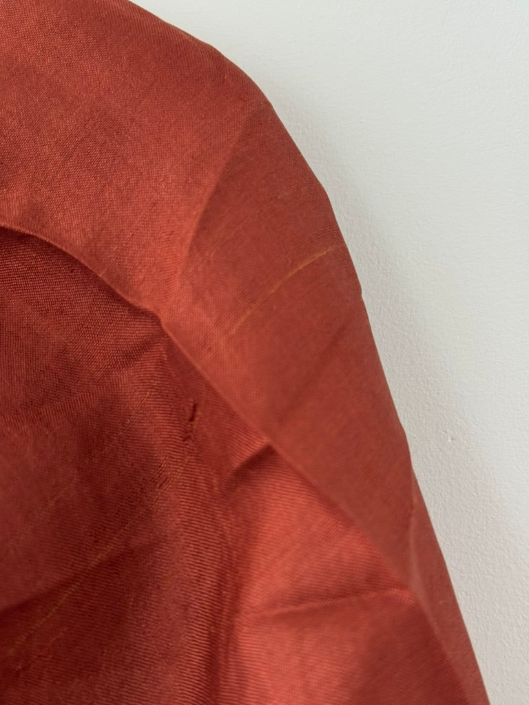 BACK BUTTON DRESS ( MADDER BROWN)