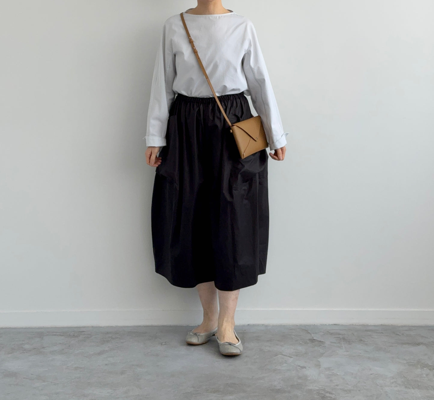 LETTER POCHETTE  レターポシェット　a (アー）通販　取扱店 camel 着画
