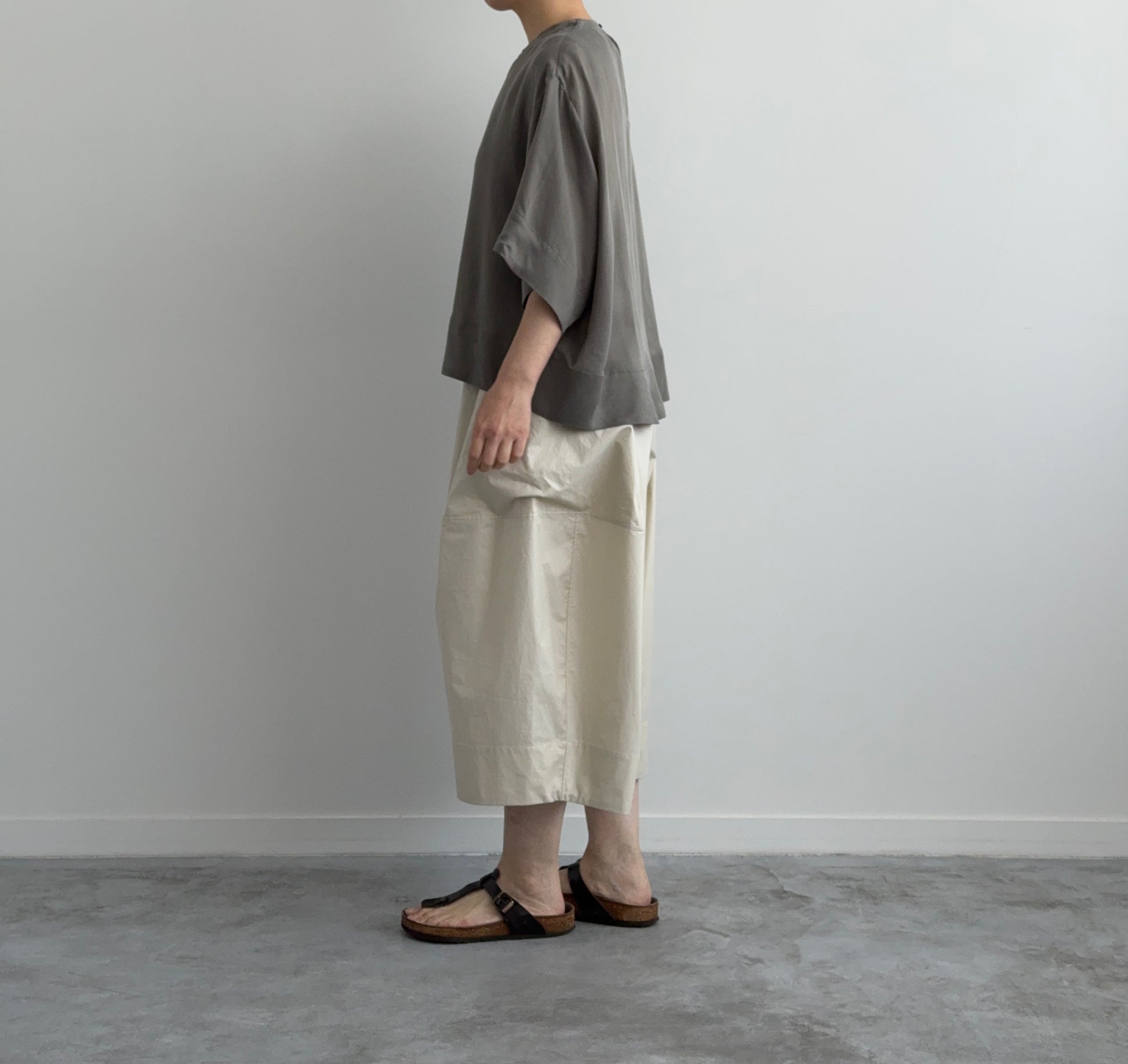 HALF SLEEVE TOPS ハーフスリーブトップス　TENNE HANDCRAFTED MODERN　通販　取扱店　着画　横　GRAY