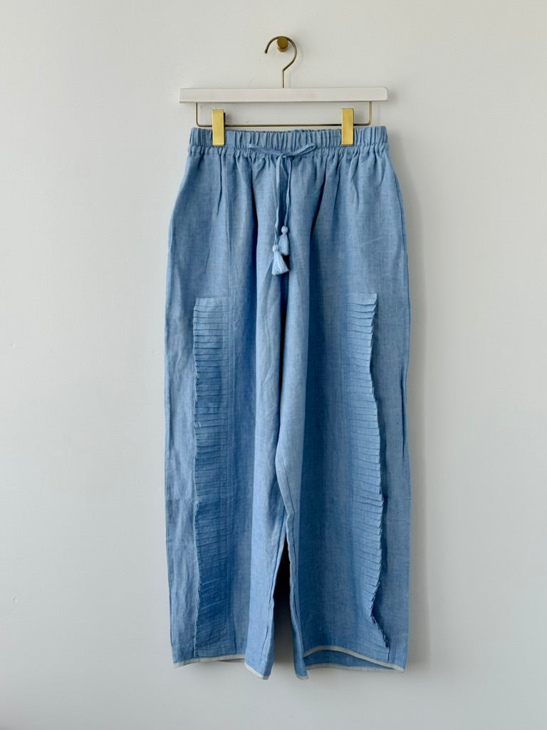 RUFFLE TUCK PANTS ラッフル タックパンツ　BUNON ブノン　通販　取扱店　light blue 商品画像