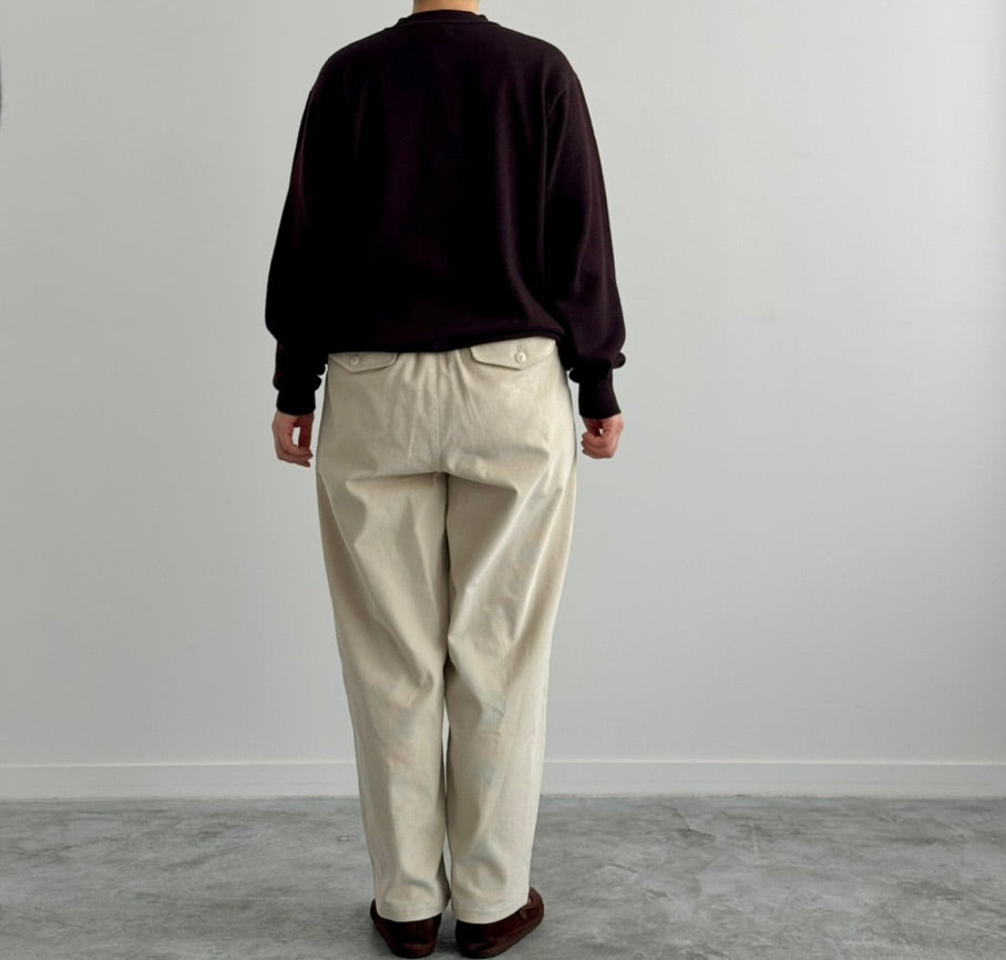 ワンタックパンツ