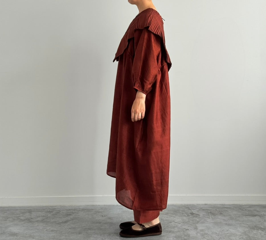 TUCK RUFFLE COLLAR ( MADDER BROWN )