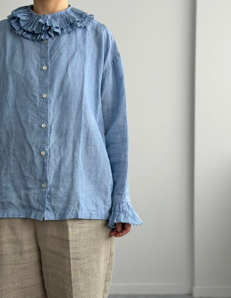 TUCK COLLAR BLOUSE