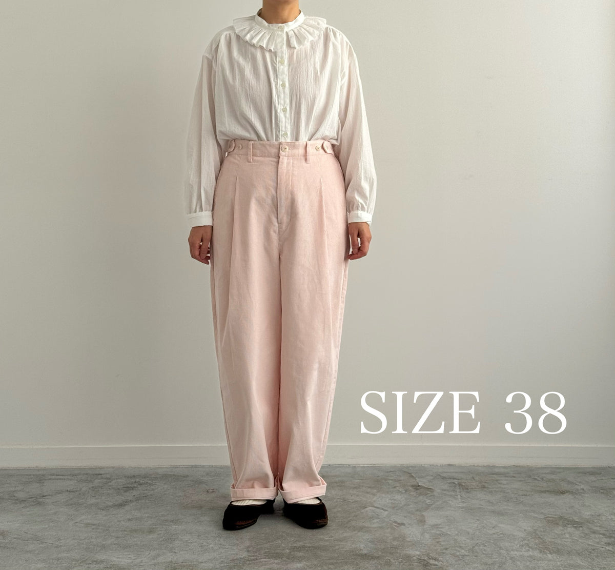 ワンタックパンツ　Porter des boutons　ポルテデブトン　パウダーピンク　サイズ38 着画
