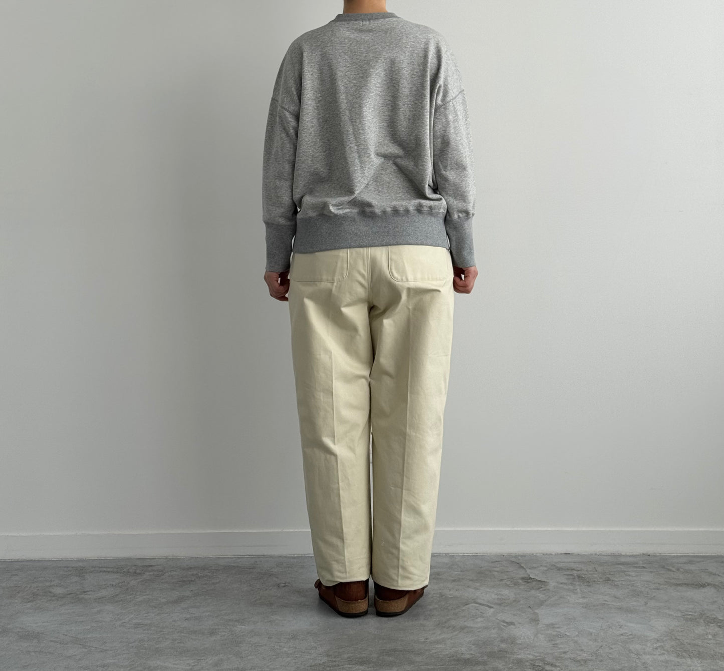 SEVEN SLEEVEの釦スウェット CHEVAL plus　通販　取扱店 size44着画