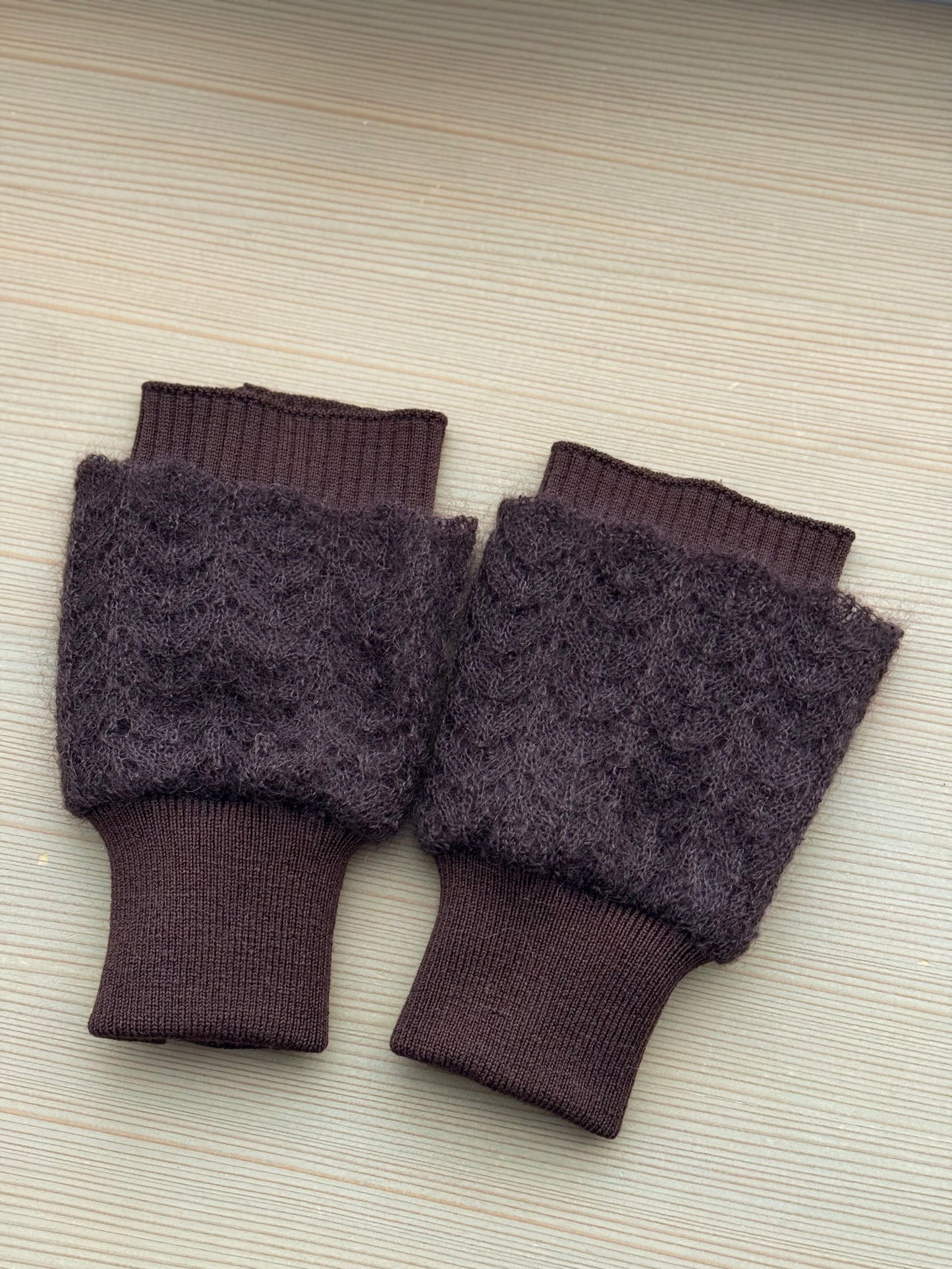 MOHAIR フリルリストウォーマー