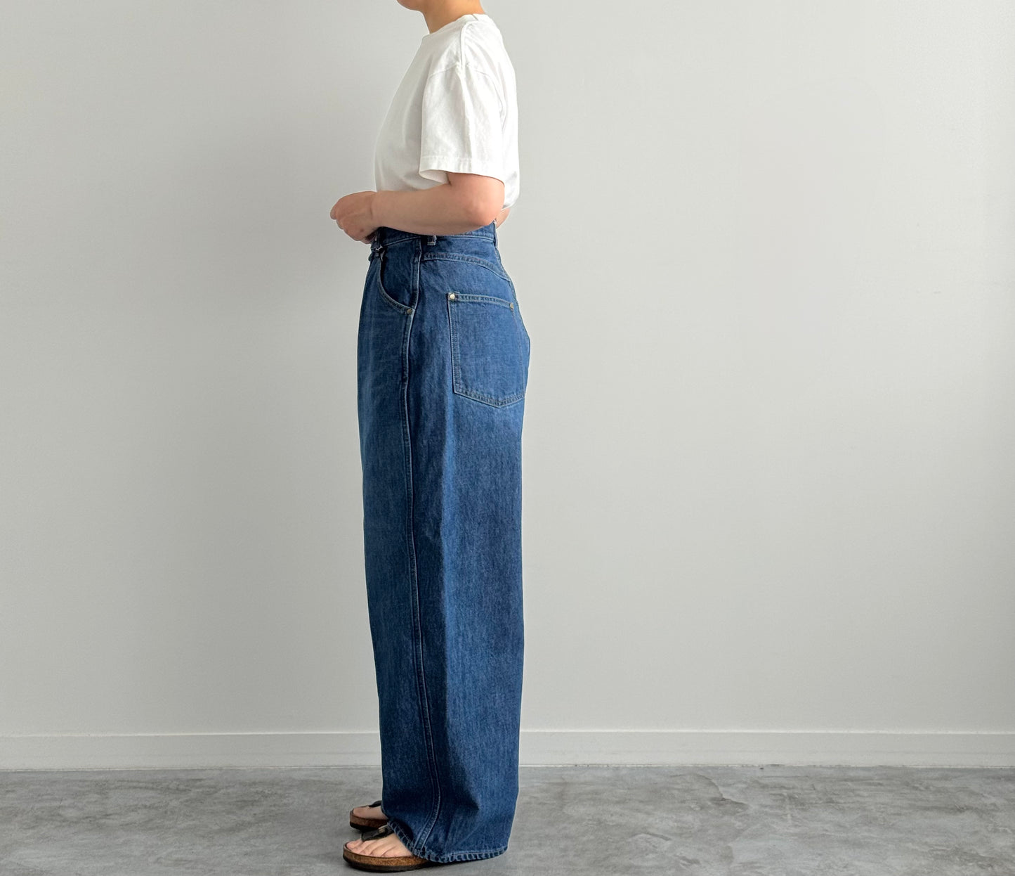 BAGGY DENIM (VINTAGE WASH) MORIKA 通販　取扱店　SIZE 38 着画　横