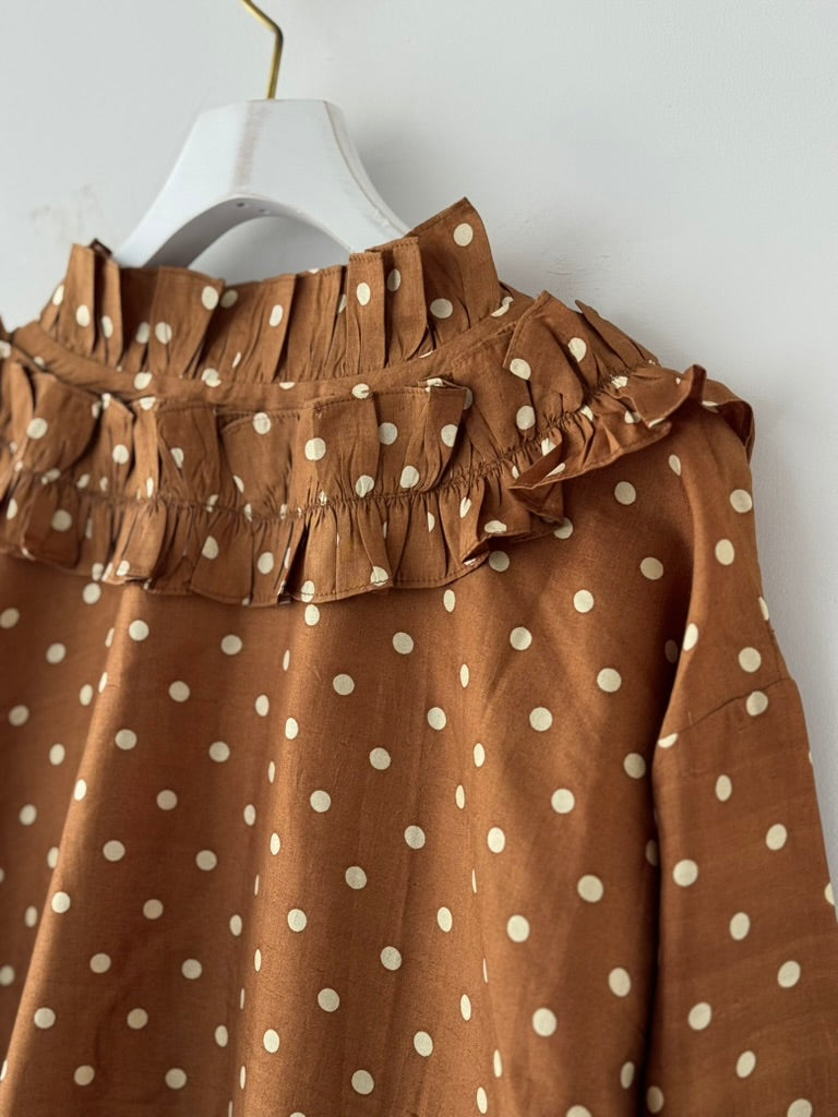 FRILL CAPE