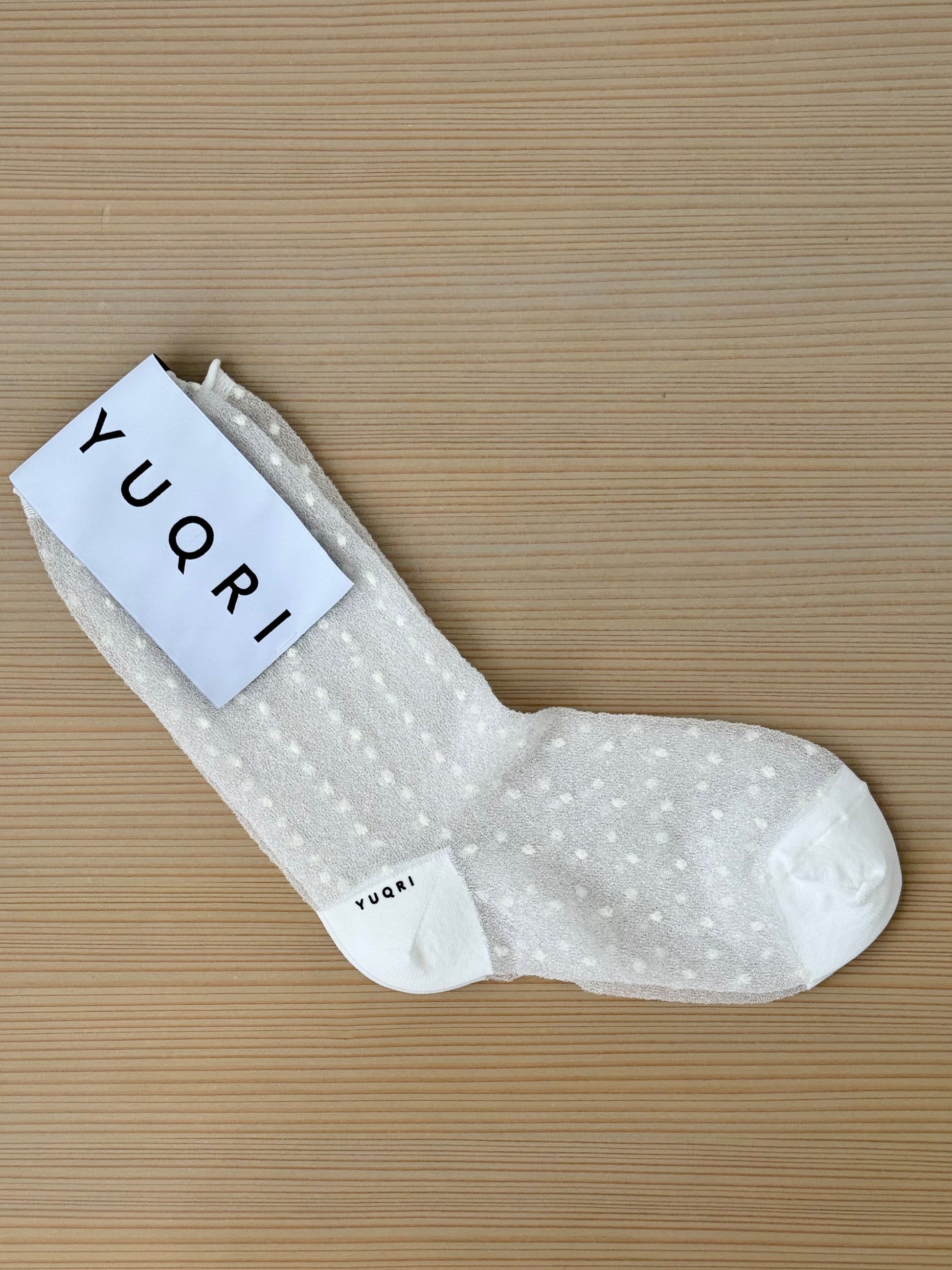 DOT VEIL　ドットヴェール　YUQRI　ユクリ　靴下　ソックス white