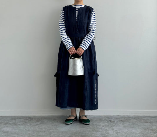ピンタックワンピース　Porter des boutons ポルテデブトン　通販　取扱店 ネイビー着画　正面