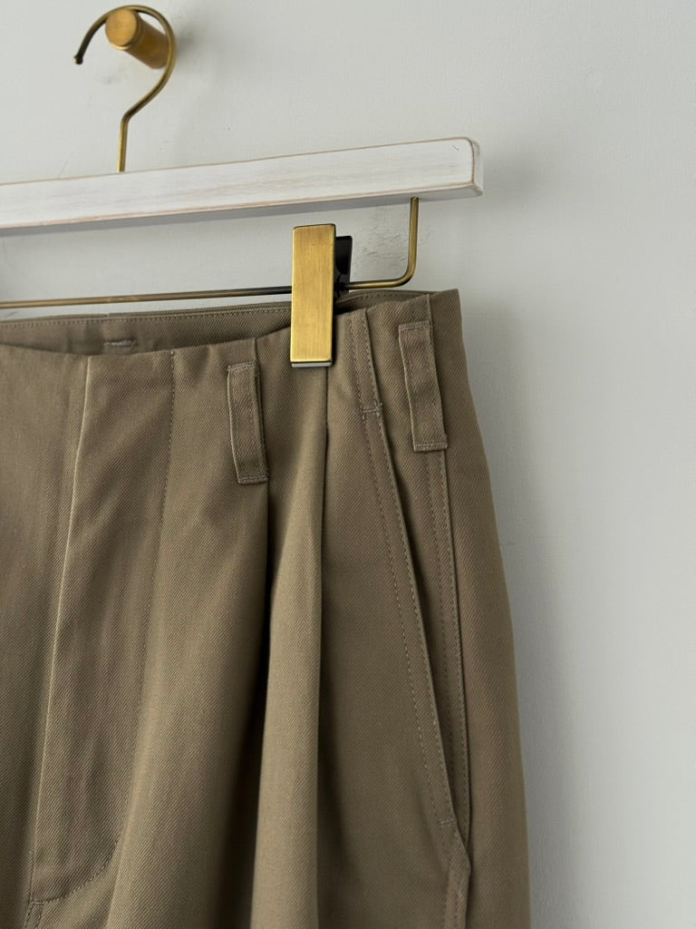 PEG TOP TROUSERS