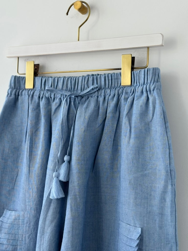 RUFFLE TUCK PANTS