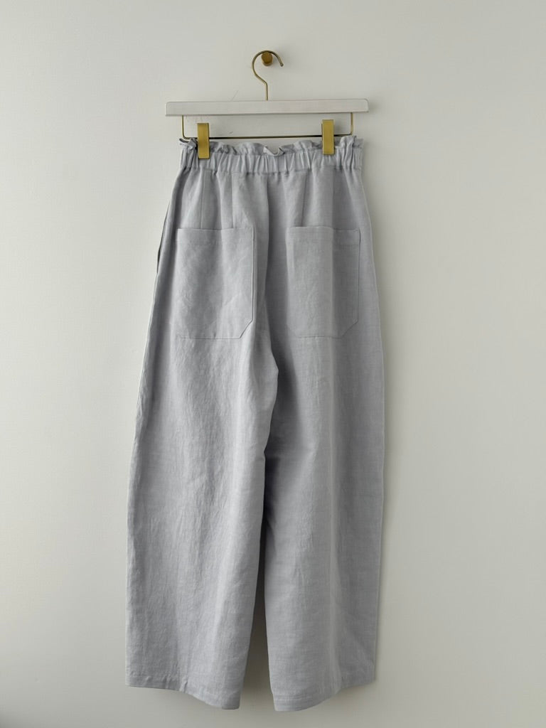バレルパンツ