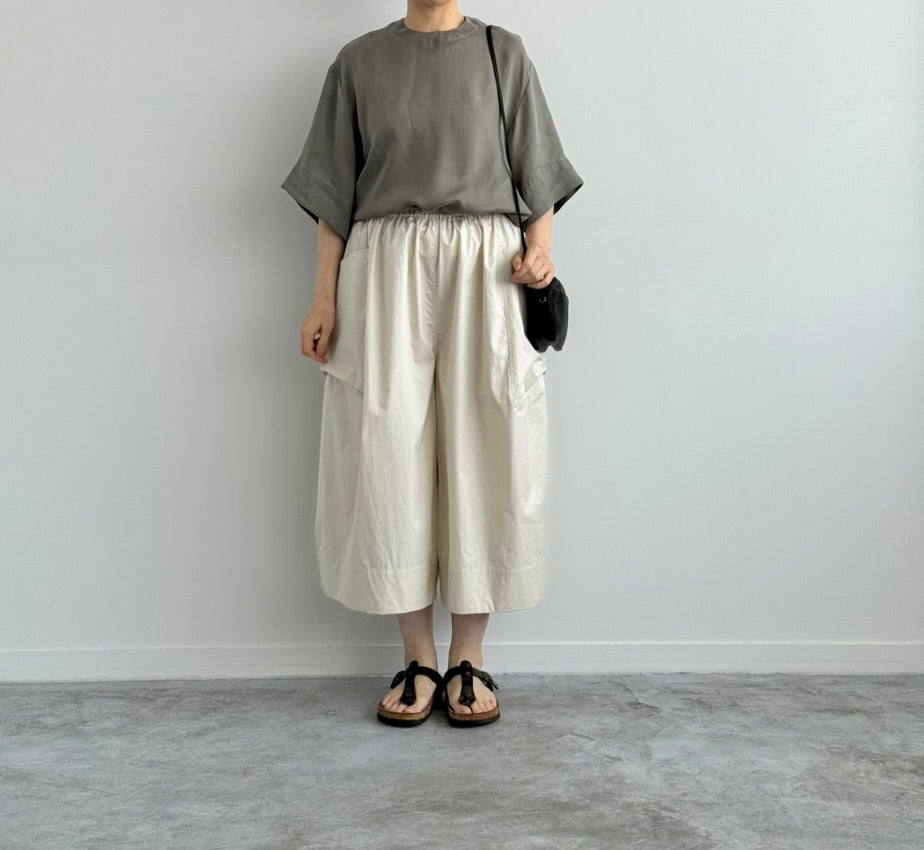 SHOULDER MINI　a (アー）　ショルダーバッグ　通販　取扱店  着画　正面