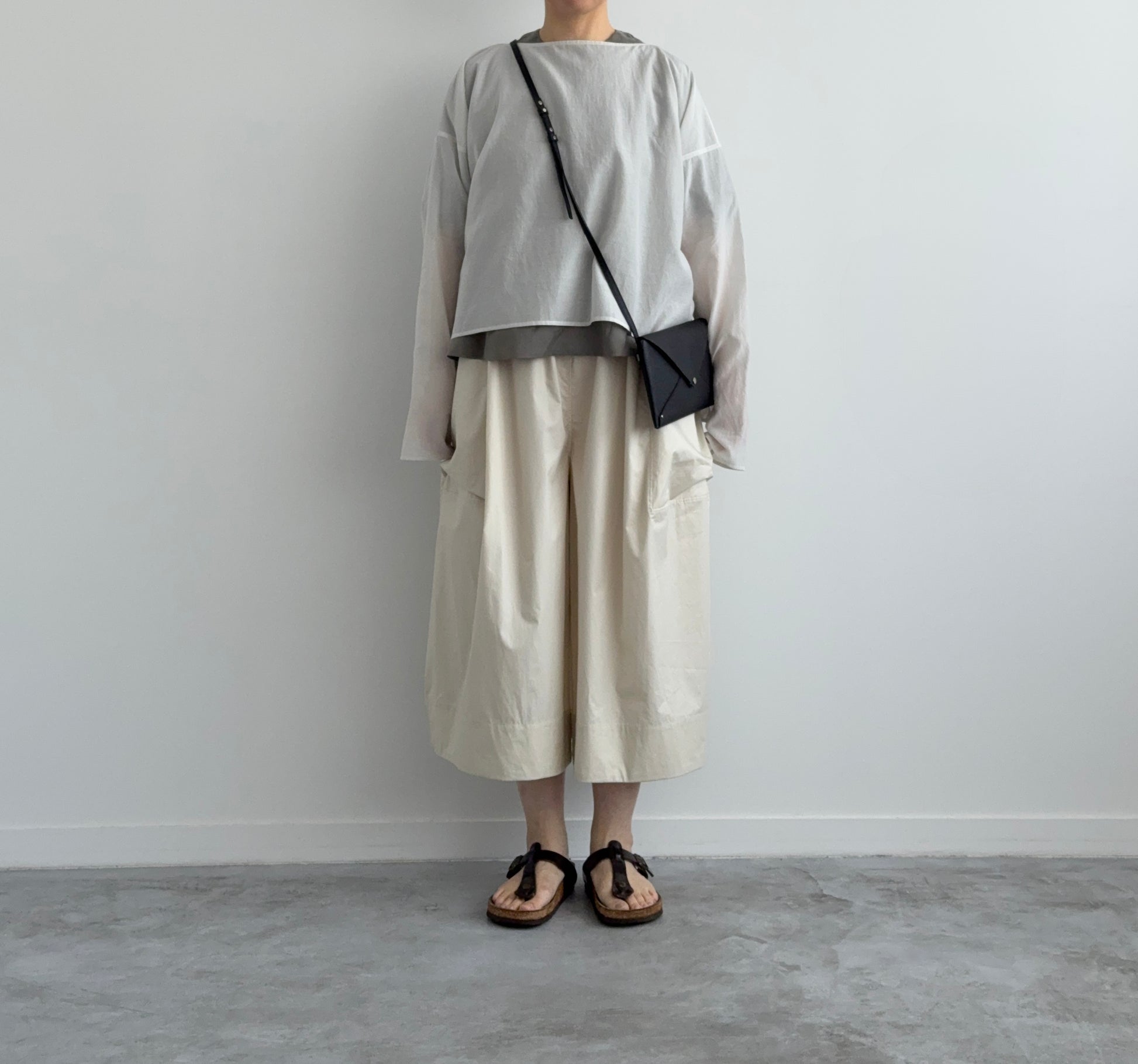 LETTER POCHETTE  レターポシェット　a (アー）通販　取扱店　black　着画