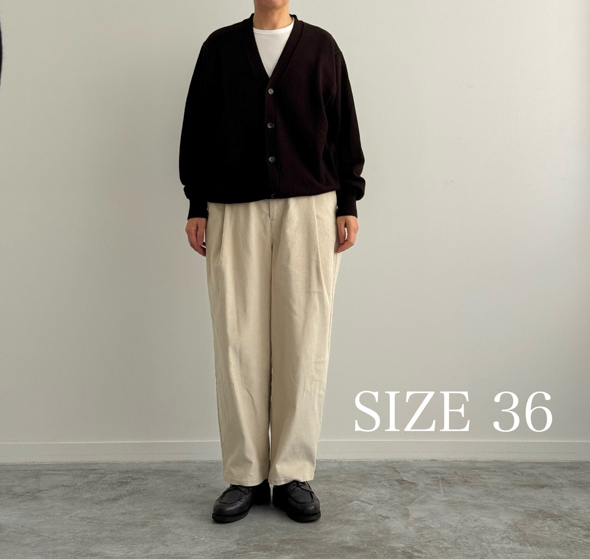 ワンタックパンツ　Porter des boutons　ポルテデブトン ホワイトスモーク　サイズ36 着画