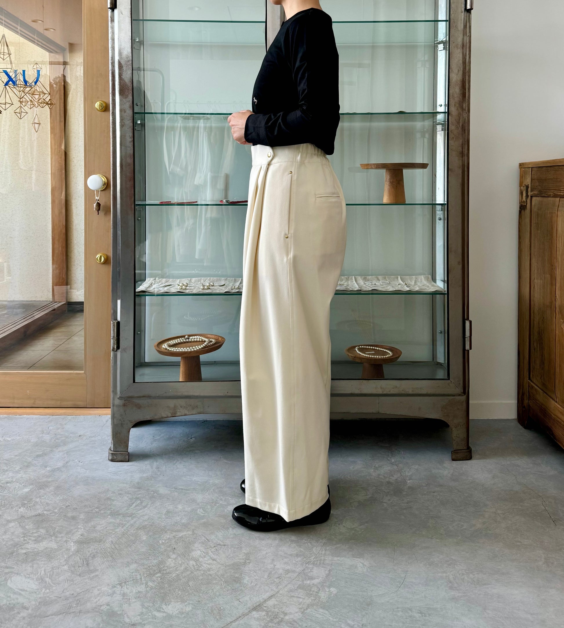CHEVALのパンツ　CHEVAL plus 通販　取扱店