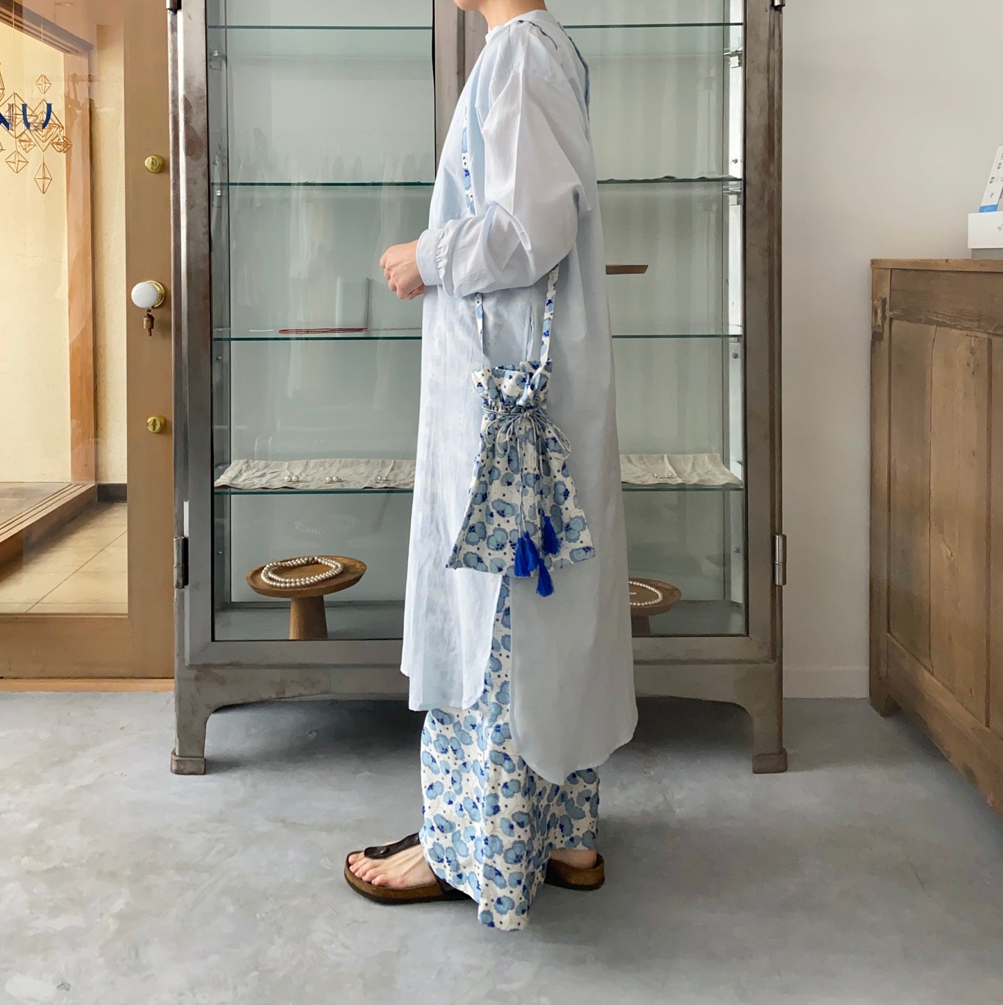 Embroidery Tuck Pants　( White/Blue) BUNON ブノン　パンツ　通販